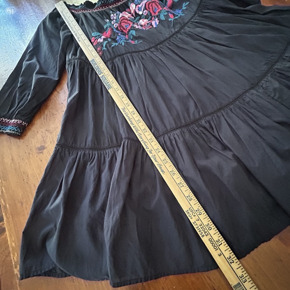 FREE PEOPLE Black Embroidered Off Shoulder PEASANT TOP L Smocked Boho Festival - Picture 12 of 16